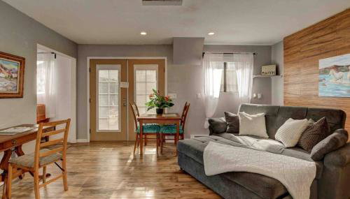 Cozy Guesthouse with view from large deck - Foto 2