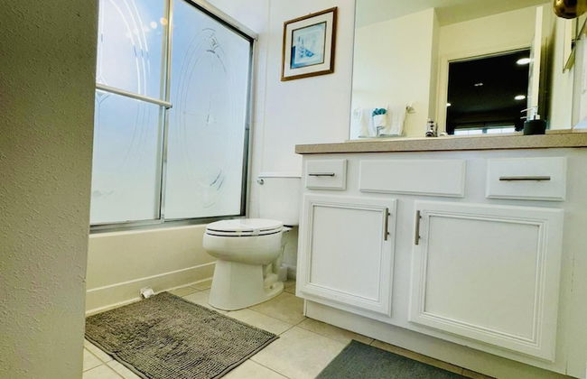 7/6.5 Beautiful Vacation Home With Private Pool, and Much More!! - Foto 15