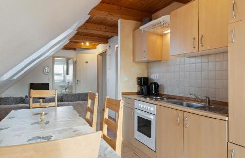 Snug Apartment in Kalkhorst with Terrace near City Center - Foto 28