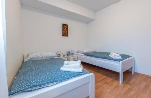 Amazing Home In Turjaci With Wifi - Foto 35