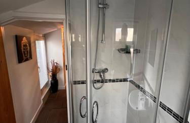 Ty Daisy, Gilwern - Foto 18