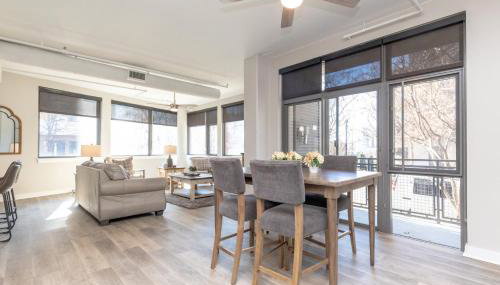 Luxurious Downtown 2 bedroom 2 bath with views 1M - Foto 3