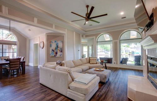 Grills and Boat Dock Comfy Cove on Lake Conroe - Foto 2