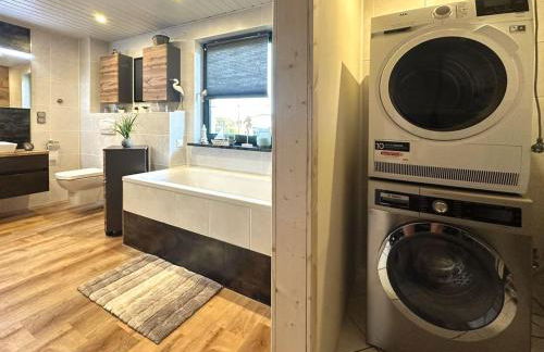 Ferienhaus Am Hang, Sky-Entertainment, DAZN, Carport, alles Barrierefrei - Foto 17