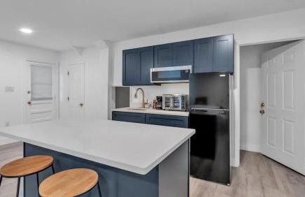 6 Bedroom with Guest House Walk to Lake & Shops - Foto 9