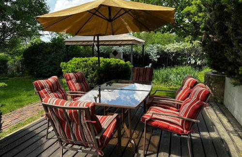 Historic Tudor with River Views & Fun Gaming Room - Foto 56