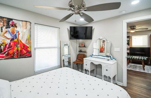 Charming Pet Friendly Concord Retreat home - Foto 20