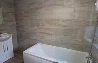 The Calvers - Contractor ready 4-bed house parking, fast WIFI & smart TVs by Hosterooo - Foto 10