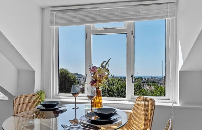 The Penthouse By Pureserviced - Photo 14