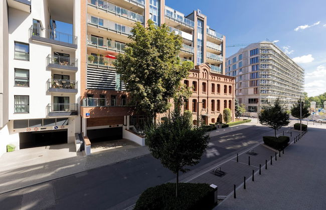 Okrzei Apartment Warsaw Praga by Renters - Photo 33