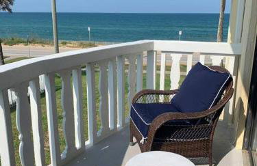 Ormond Beach, fun & loving sun! - Photo 1