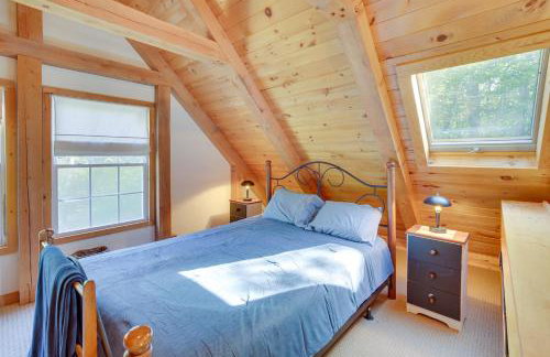 Frye Island Family Cabin with Lake and Beach Access! - Foto 22