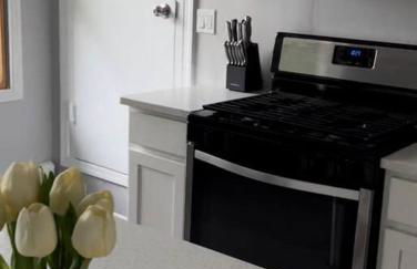 Sleek 1 Bedroom Apartment Plus Balcony 30 Mins to NYC - Foto 11