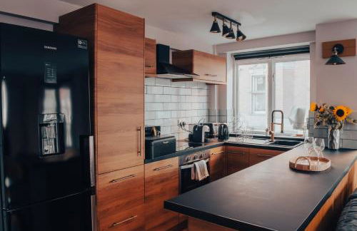 Central Manchester Gem with Stylish 2BR Retreat and Free Carpark - Foto 22