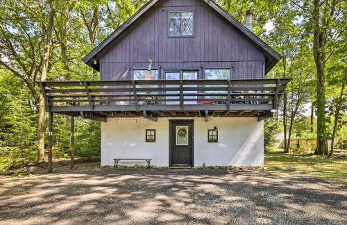 Walk to Lake Game Room Getaway in Pocono Summit! - Foto 32