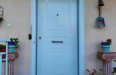 Countryside Cottage with Garden & Lake View - Photo 6