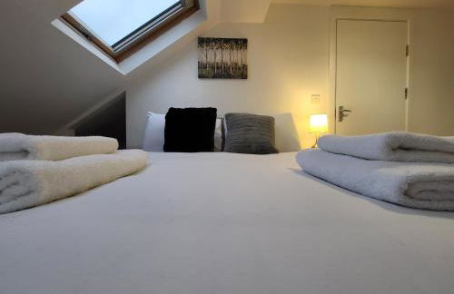 Central 5BR Retreat - Walk to Tube, Explore London - Photo 22