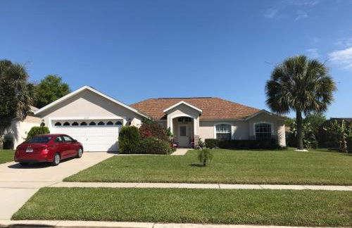 Robin's Nest - Photo 1