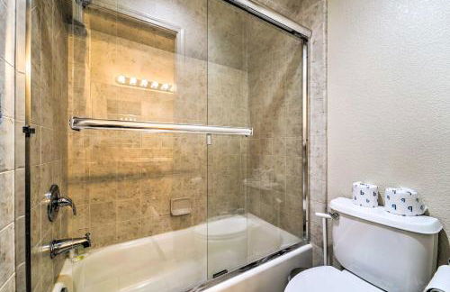 Great for Groups Soda Springs Cabin with Deck! - Foto 20