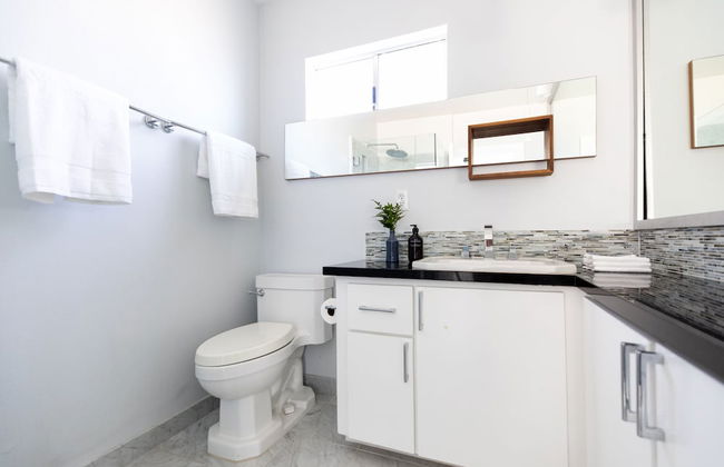 Bay Breeze by Avantstay Bayfront Home w/ Fire Pit & Private Dock in Balboa Peninsula - Foto 15