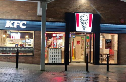 NightRest Homes 5 minutes to Luton Airport -Wifi - Free Parking -Luton - Foto 51