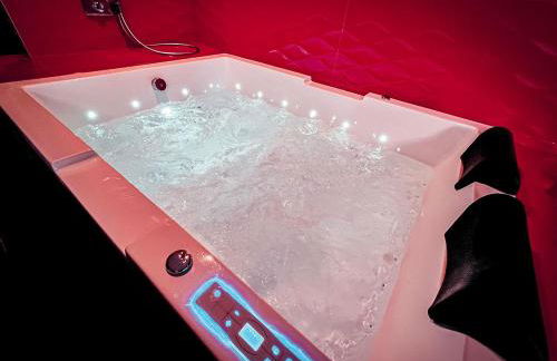 Le Confiden'spa Loft 55m2 Jacuzzi - Billard - Cheminée - Terrasse - Foto 19