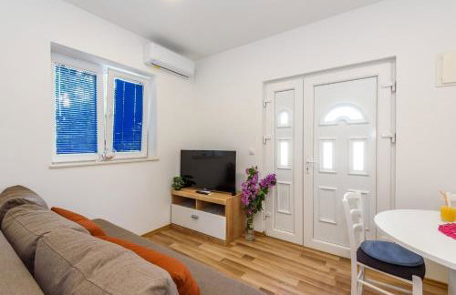 Apartment Đego near Ploce, riverfront, parking - Photo 5