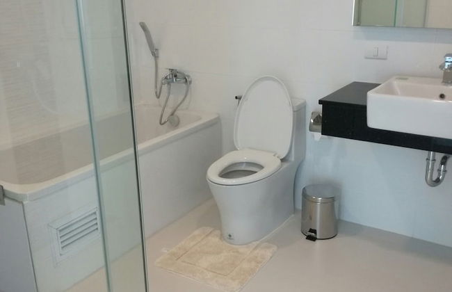 Sonrisa Sriracha - Photo 44