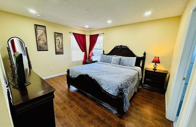 7/6.5 Beautiful Vacation Home With Private Pool, and Much More!! - Foto 14