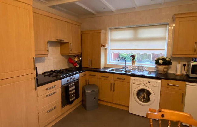 Quiet Secluded two Bedroom Bungalow With Parking - Foto 9