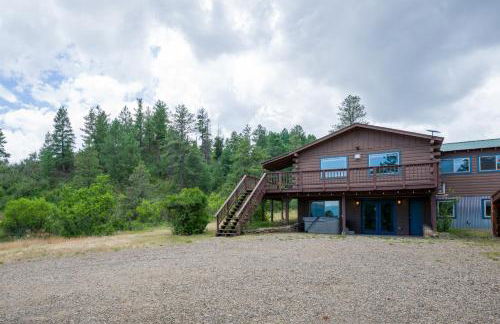 Hot Tub + Views | Cozy Retreat - Foto 52