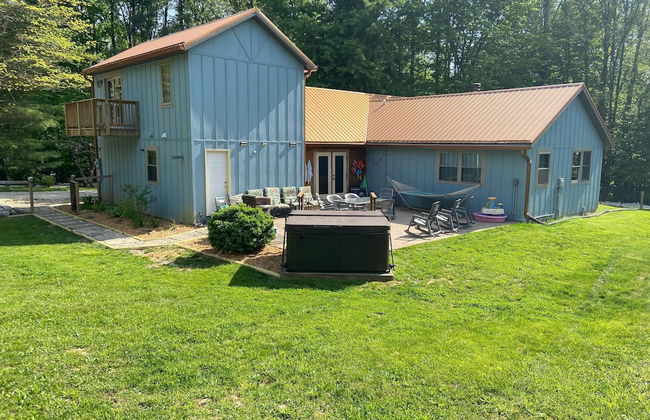 Private Retreat w Pool Hot Tub and Dining Hall - Foto 11