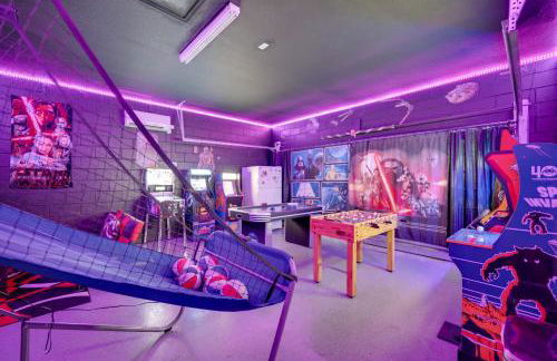 Pool, Themed Rooms and Arcade Disney Escape - Foto 28
