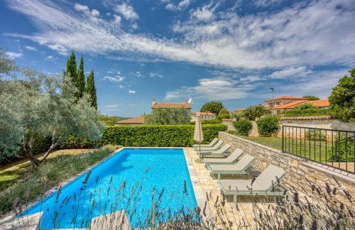 Villa Aryana With Pool - Happy Rentals - Foto 18