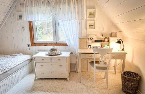 COZY COTTAGE IN THE WOODS - Przytulny domek w lesie - Photo 5