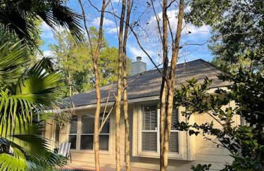 Lovely Woodlands home w/heated pool and spa! - Foto 72