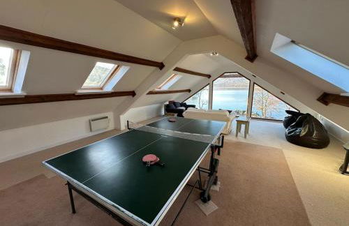 Ardeonaig Lodge with Hot Tub & Water Fronted Games room - Foto 27