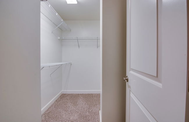 Bluebird Suites near AutoZone Park - Foto 10