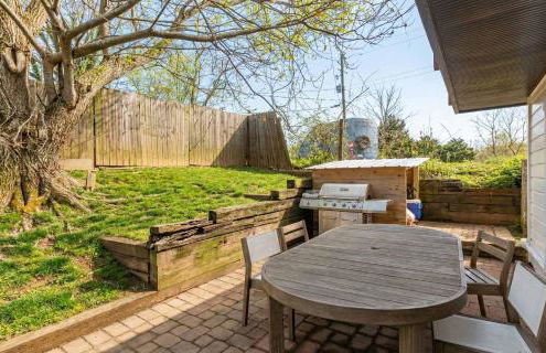 Modern 5BR Home with Mtn Views BBQ & Pool Table - Foto 4