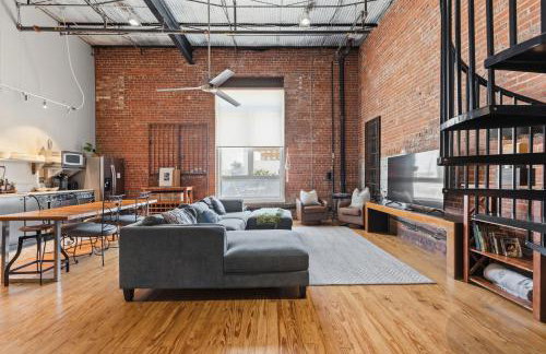 Industrial Modern Loft in Downtown Lafayette - Foto 18