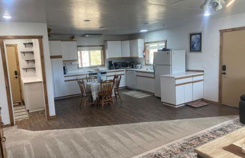 Zion to Bryce cowboy cabin - Foto 42