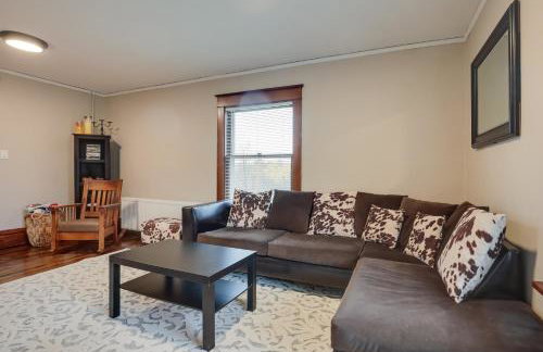 Spacious Home in Ramsay: 9 Smart TVs + Pool Table! - Foto 4