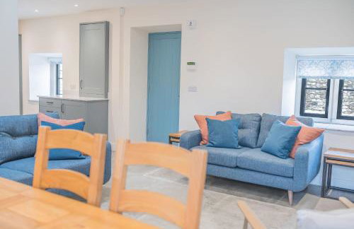 No 2 The Coach House - Photo 4