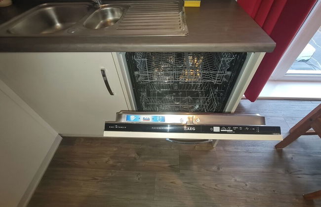 Barking 2 Bed Apt With Parking & Good Travel Links - Foto 28