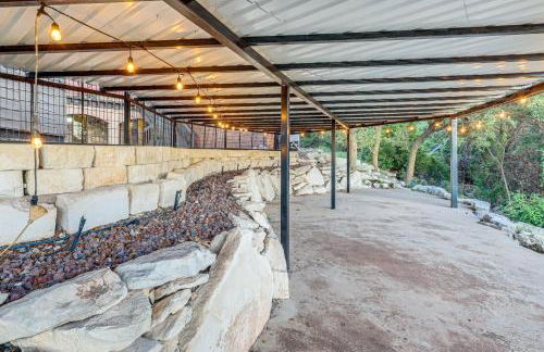 Italian-Styled Home with Lake Views and Private Pool - Photo 31