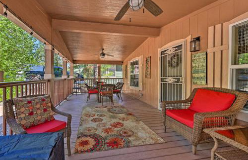 Near Hiking Munds Park Cabin with Deck and Yard - Foto 22