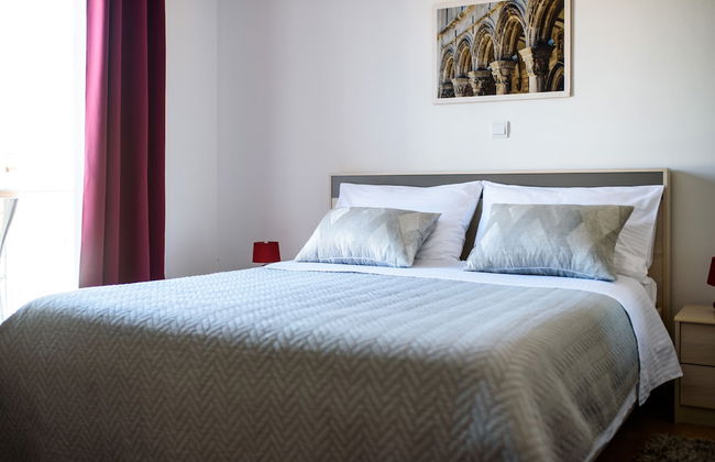 California Apartments II - Photo 10