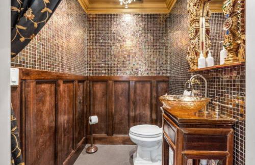 The Modern Castle Canal View Access Rooftop Living Greenhouse VlLLAS - Foto 21