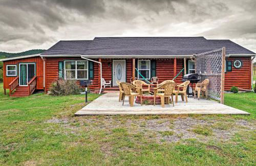 Waterfront Lake George Retreat with Shared Dock - Foto 29