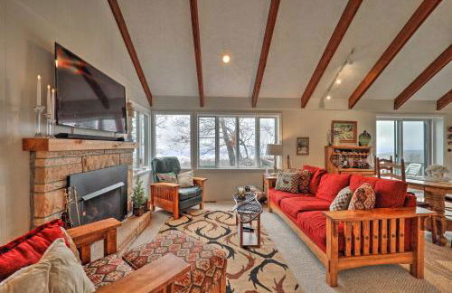 Hike, Fish and Ski Beech Mtn Condo with Balcony - Foto 2